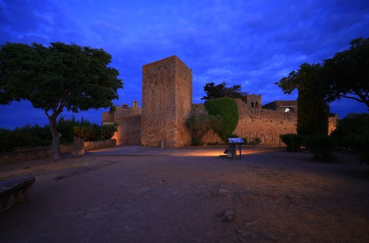 Descubre PALS: alojamiento medieval en la Costa Brava desde 25€
