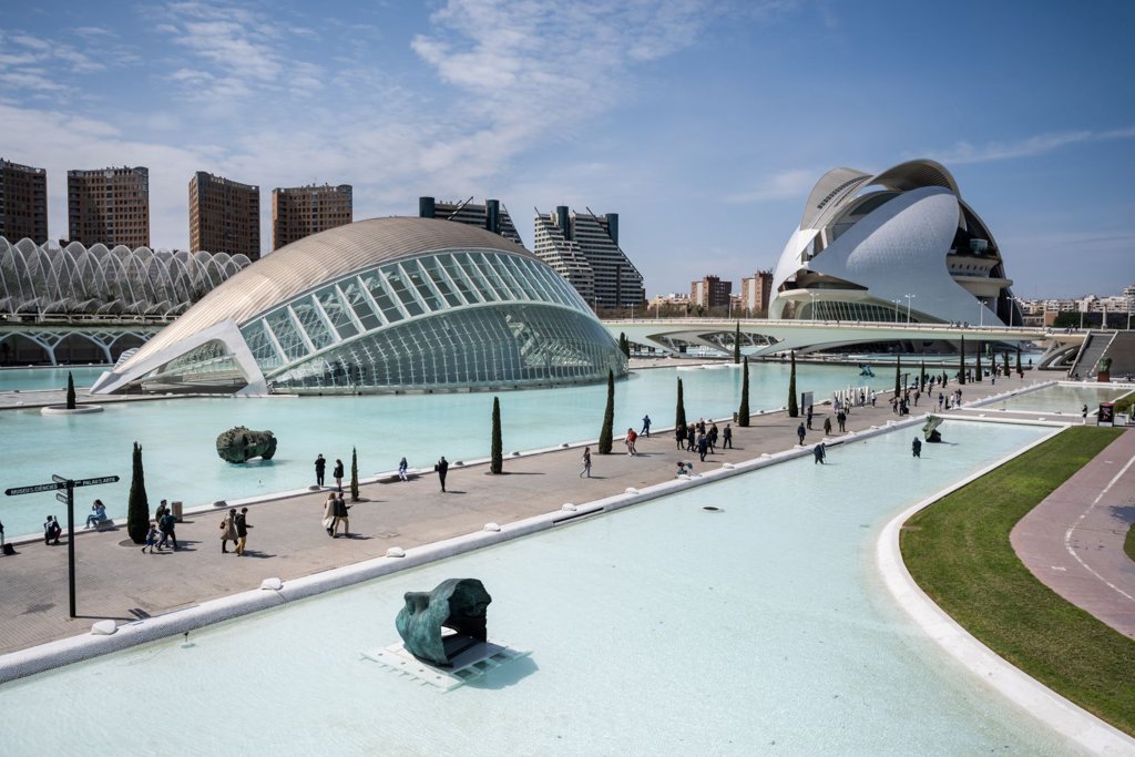 Escapada a Valencia: hotel, desayuno y Oceanogràfic desde 69€