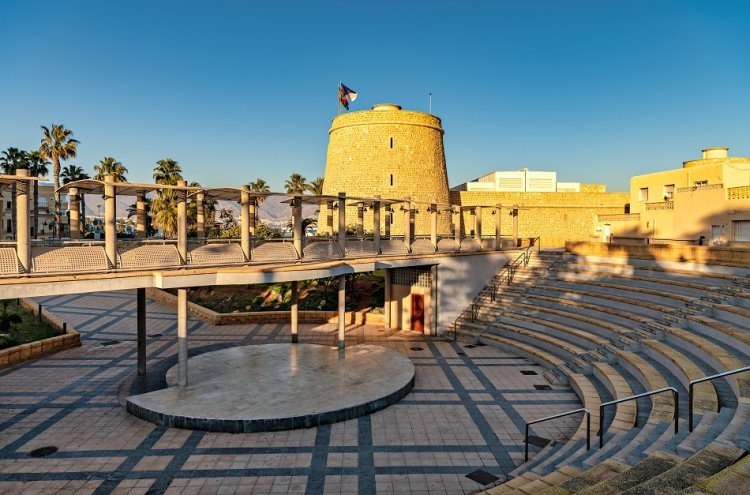 Escapada 4★ a Almería con desayuno y cena