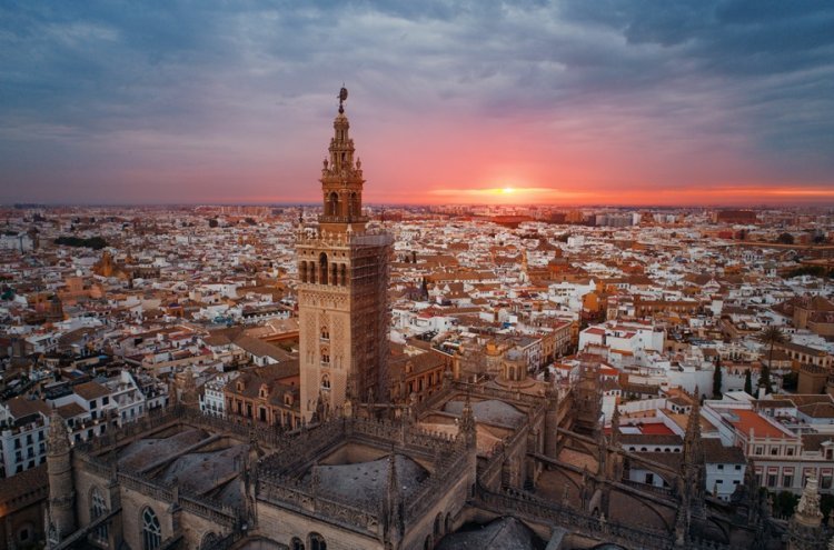 Escapada de 2 noches en Mairena con spa y crucero por el Guadalquivir