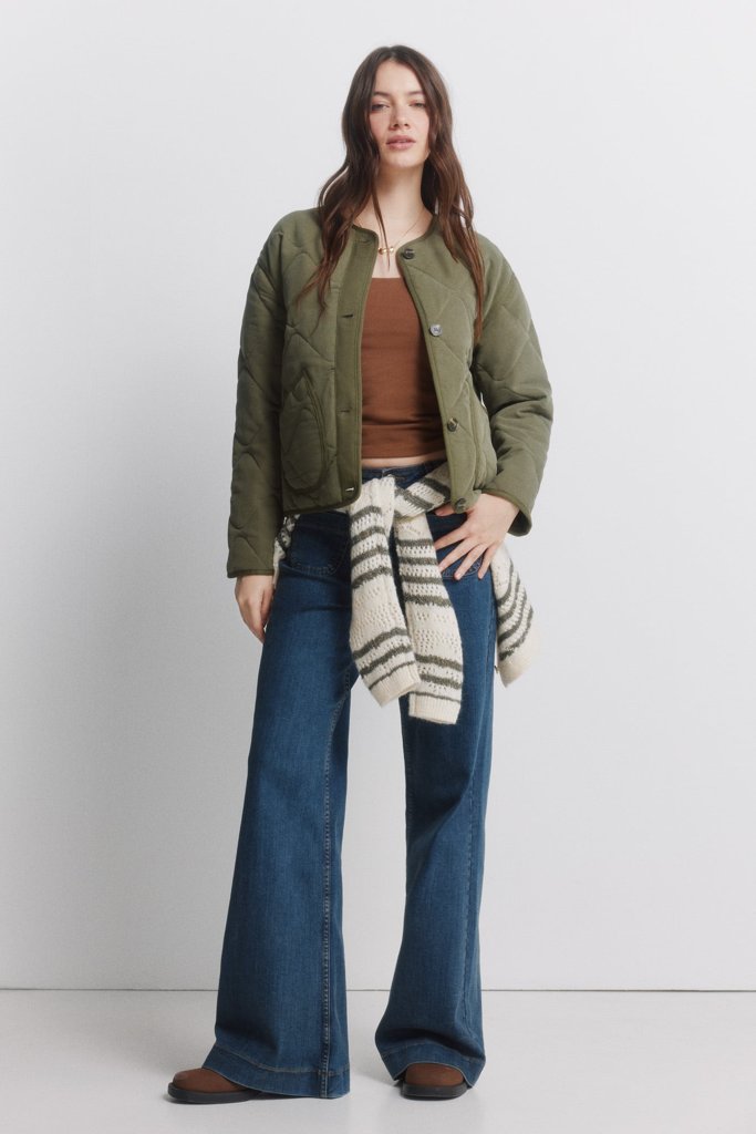 Jeans super flare de talle alto