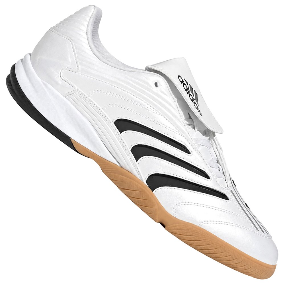 Adidas Predator: Botas de fútbol sala con estilo y rendimiento