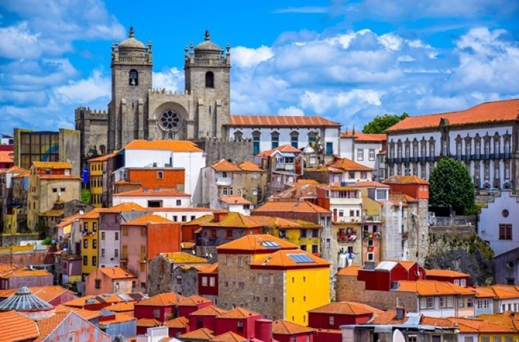 Escapada a Oporto: 2 noches, desayuno, crucero y cata de vinos
