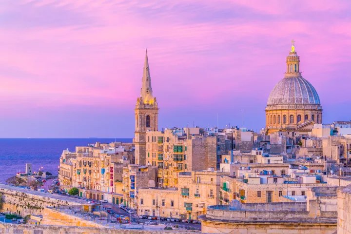 Descubre Nápoles y Malta en 7 días: vuelo, traslados y hotel incluido