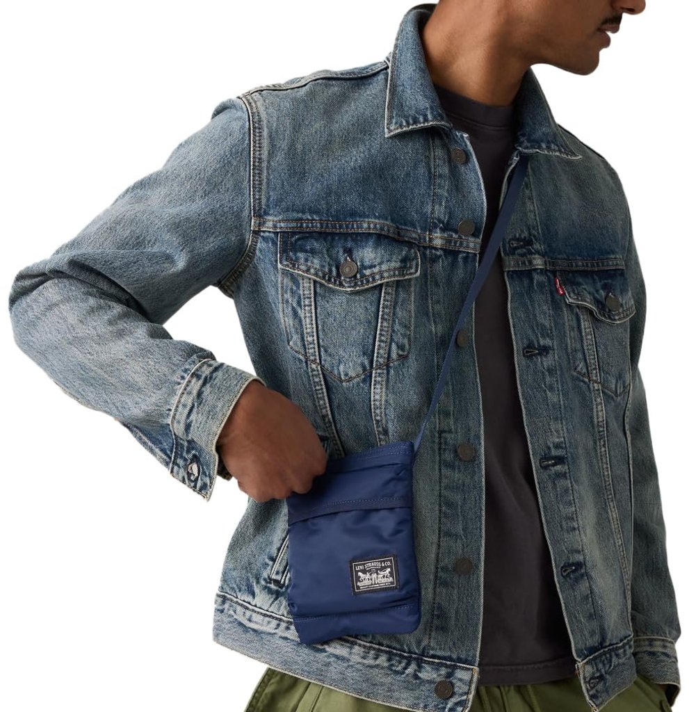 ¡Aprovecha! Bolsa Levi's Mission Bay Crossbody con 60% de descuento