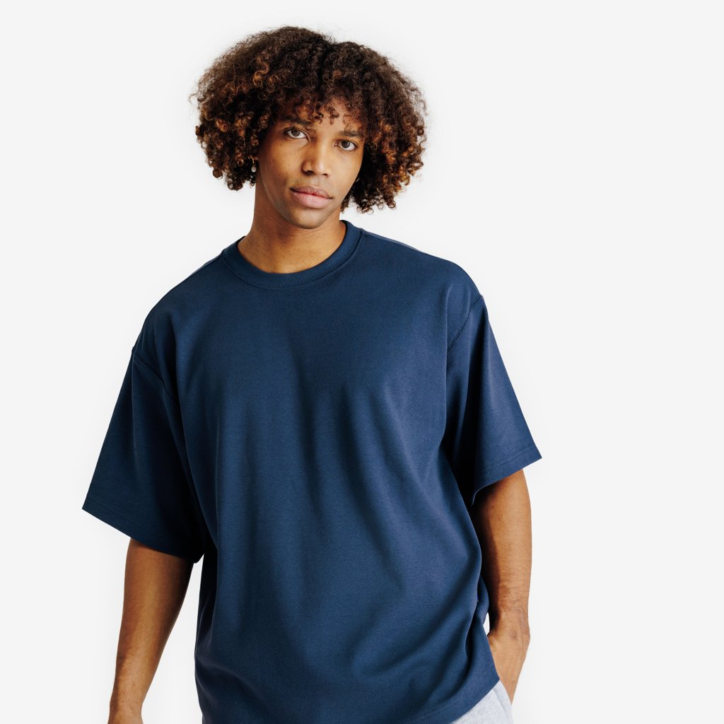 Camiseta Elementals azul marino: estilo y comodidad al mejor precio