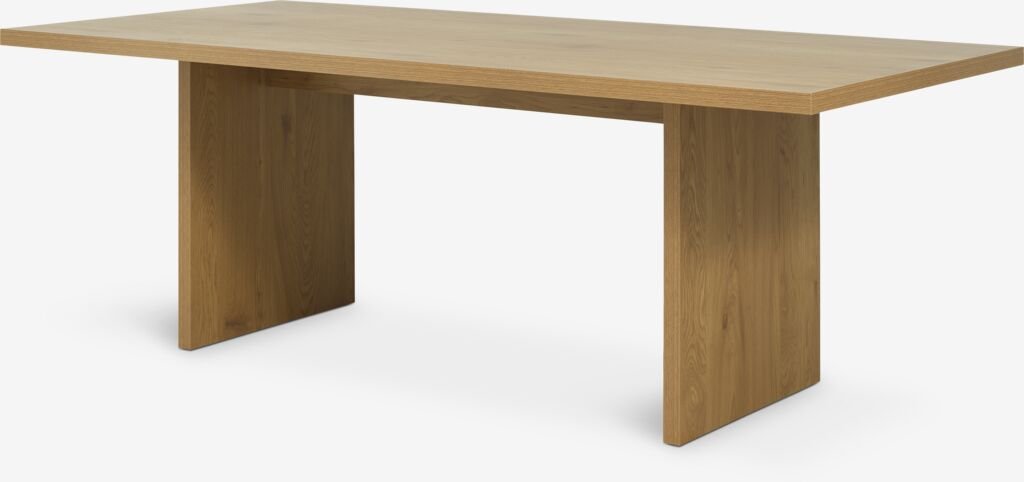 Mesa de comedor amplia