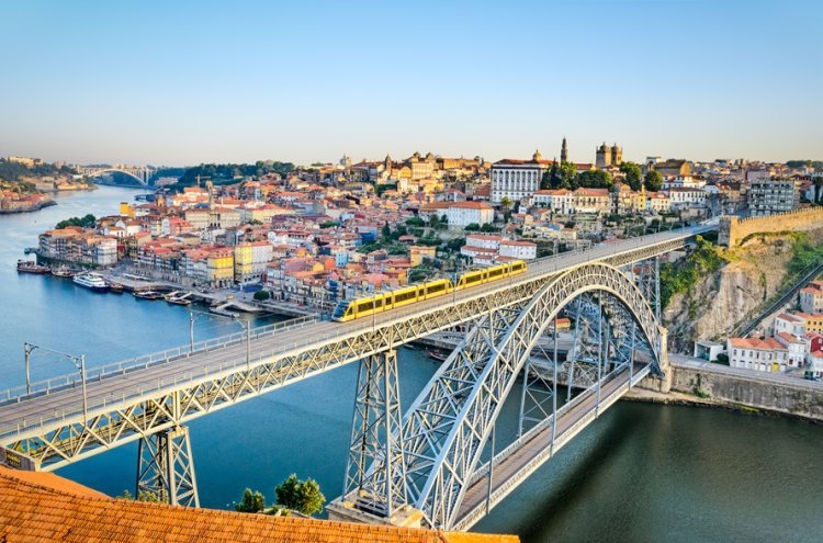 ¡Escapada de lujo a Oporto!