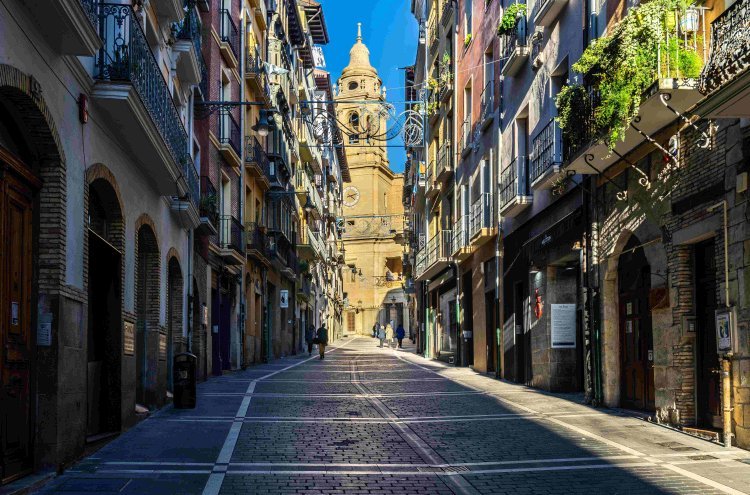 Escapa a Pamplona y disfruta de un hotel 3★ con desayuno incluido