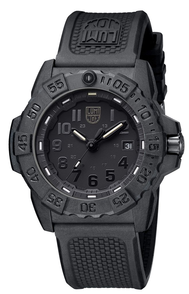 Reloj Luminox Navy SEAL Blackout: estilo táctico y resistencia
