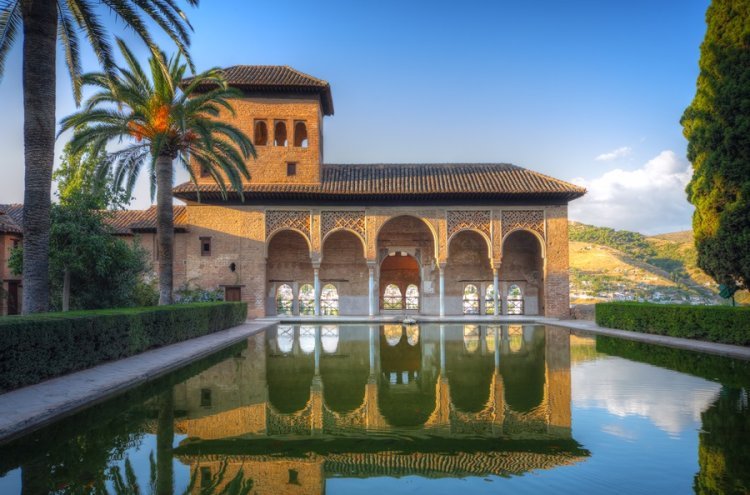 Granada 4* con piscina desde 34€