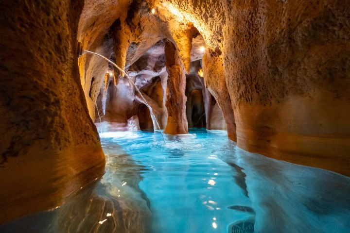Escapada única: hotel castillo en Luxemburgo con spa en cueva desde 74€/noche