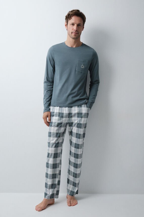 Pijamas de hombre con 56% de descuento