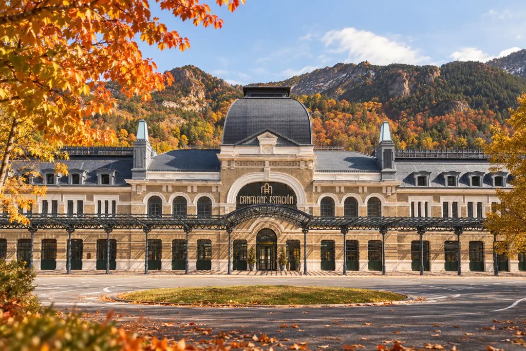 Escapada de 2 noches a Canfranc con visita guiada a la estación