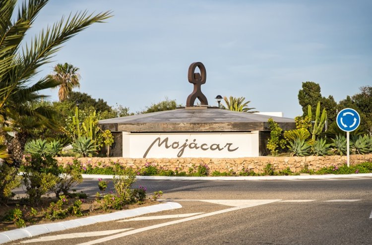 Escapada a Mojácar en hotel 4* con pensión completa y piscina