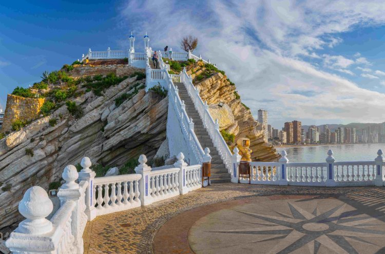 Escapada de otoño a Benidorm: 2 noches en hotel 4★ con media pensión