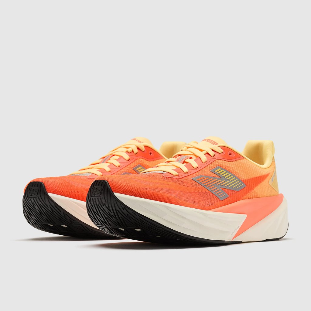 New Balance FuelCell Rebel V5 para mujer: ligereza y rebote al máximo