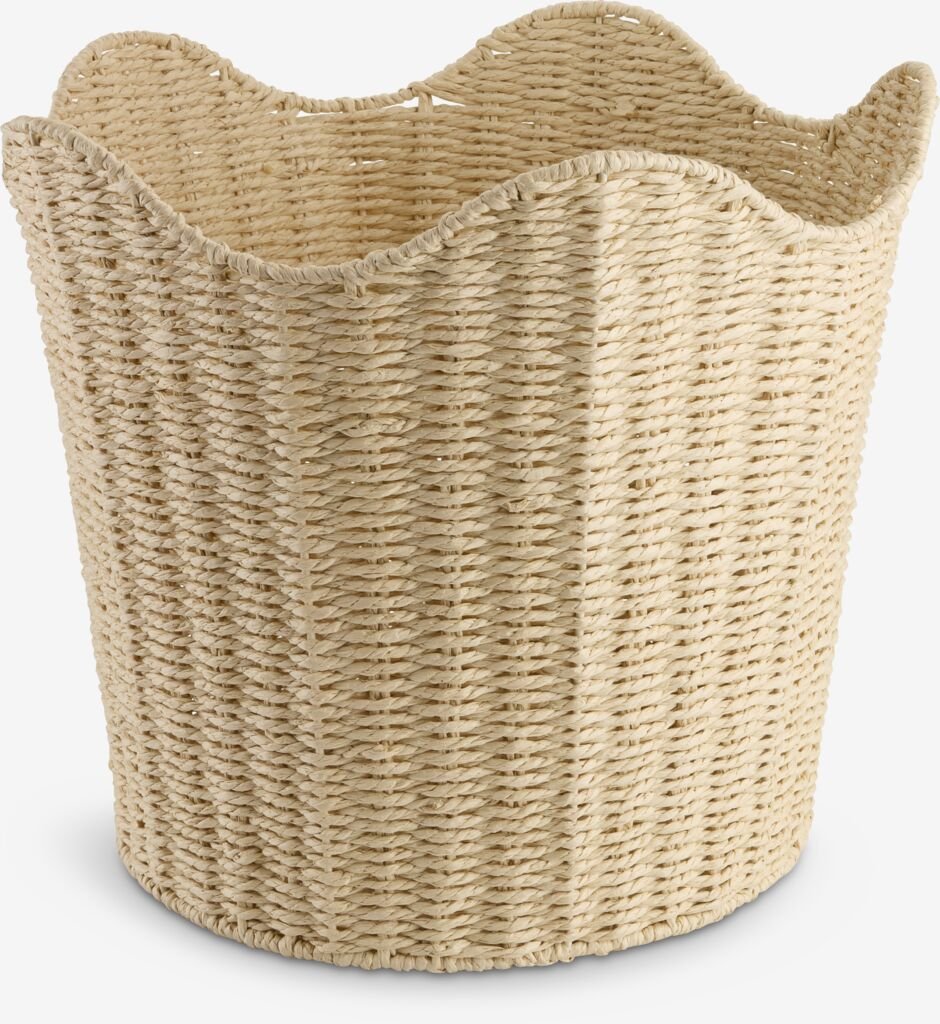 Cesta BREKKE en tono blanco roto, ideal para organizar tu hogar