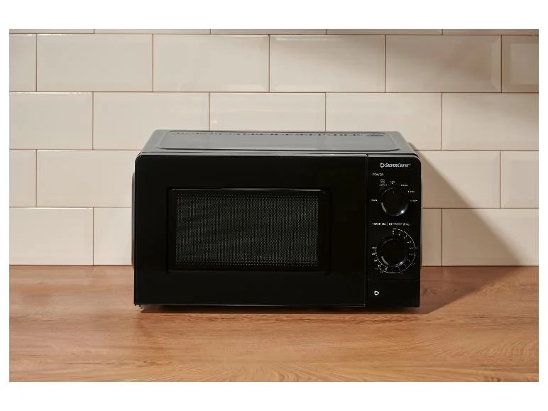 Microondas con grill, 800 W y programa de descongelado