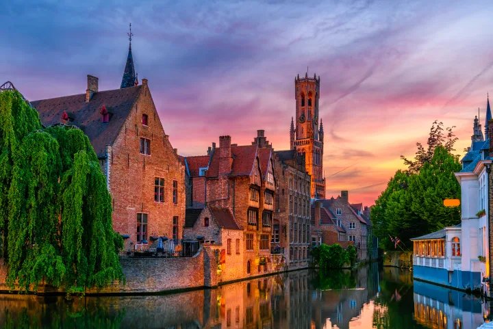 Descubre Brujas en 2 noches + vuelo desde Barcelona