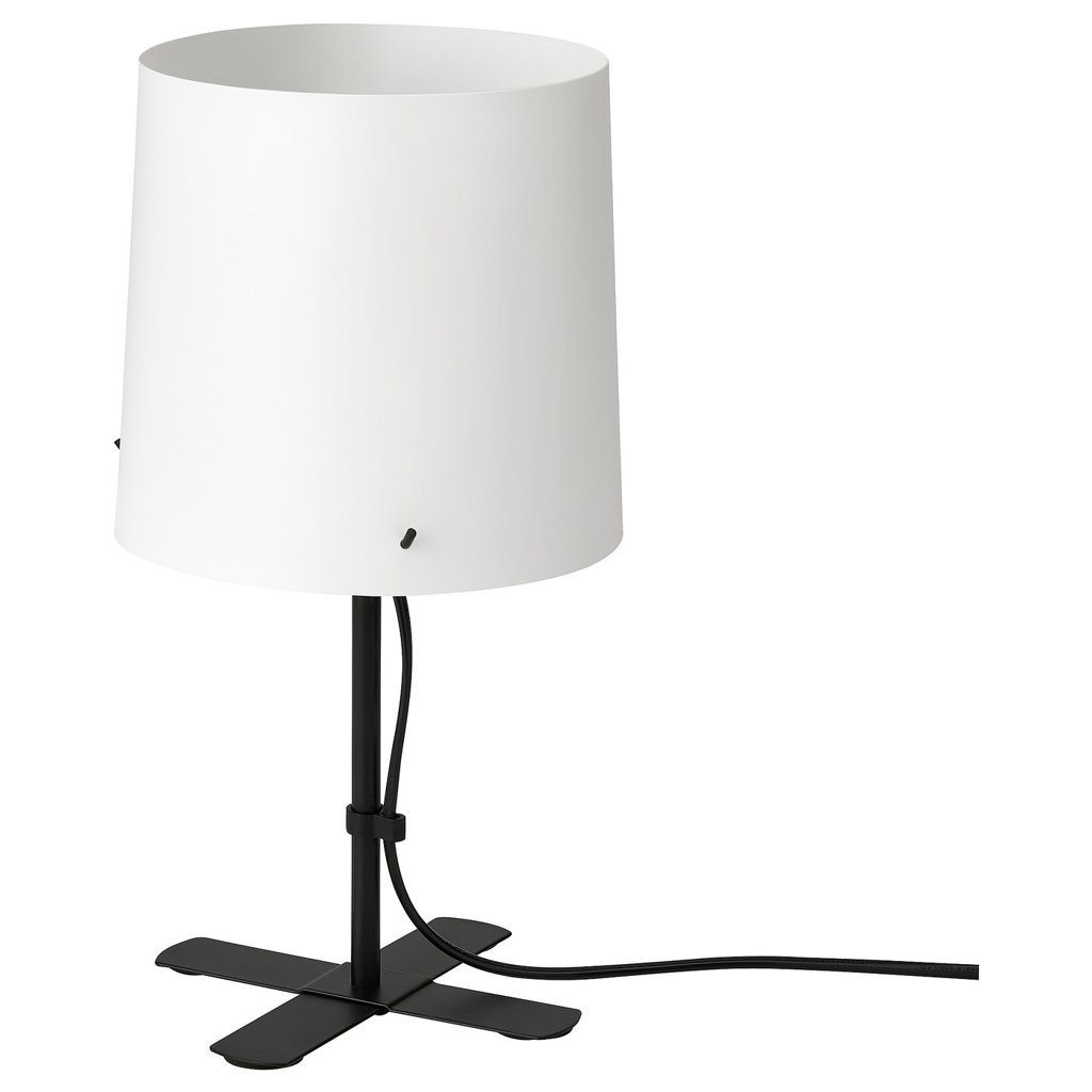 Ilumina tu rincón con la lámpara BARLAST de IKEA