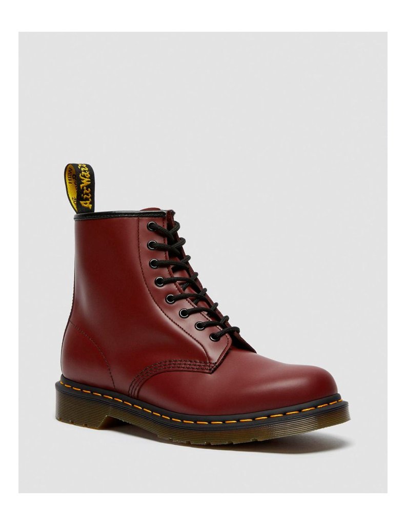 Botas Dr. Martens 1460: estilo clásico con 4 colores