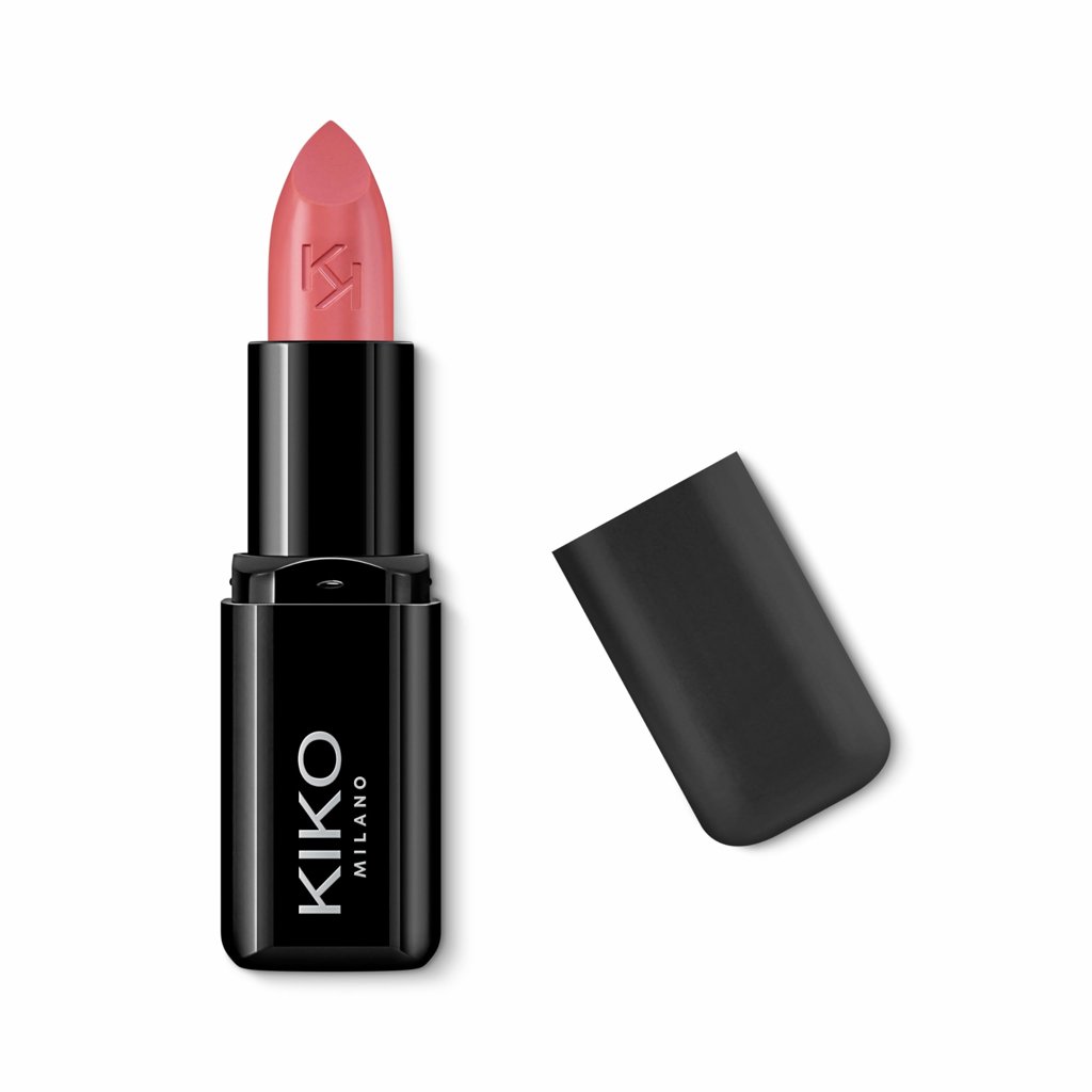 Lápiz labios rico y luminoso