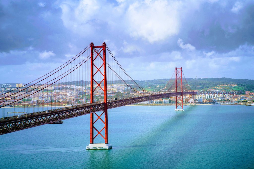 Escapada a Lisboa: 2 noches con vuelos y hotel 3* con desayuno