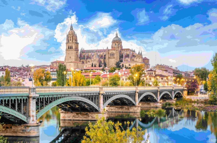 Descubre Salamanca con desayuno incluido y 50% de descuento para niños
