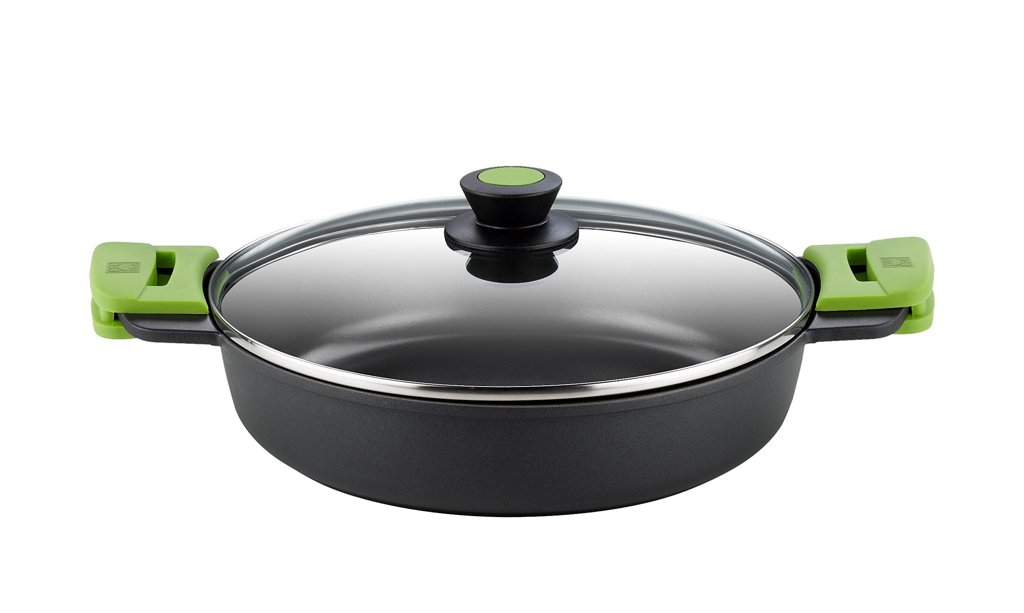 Cacerola baja 24 cm con tapa de cristal y asas de silicona, apta para inducción