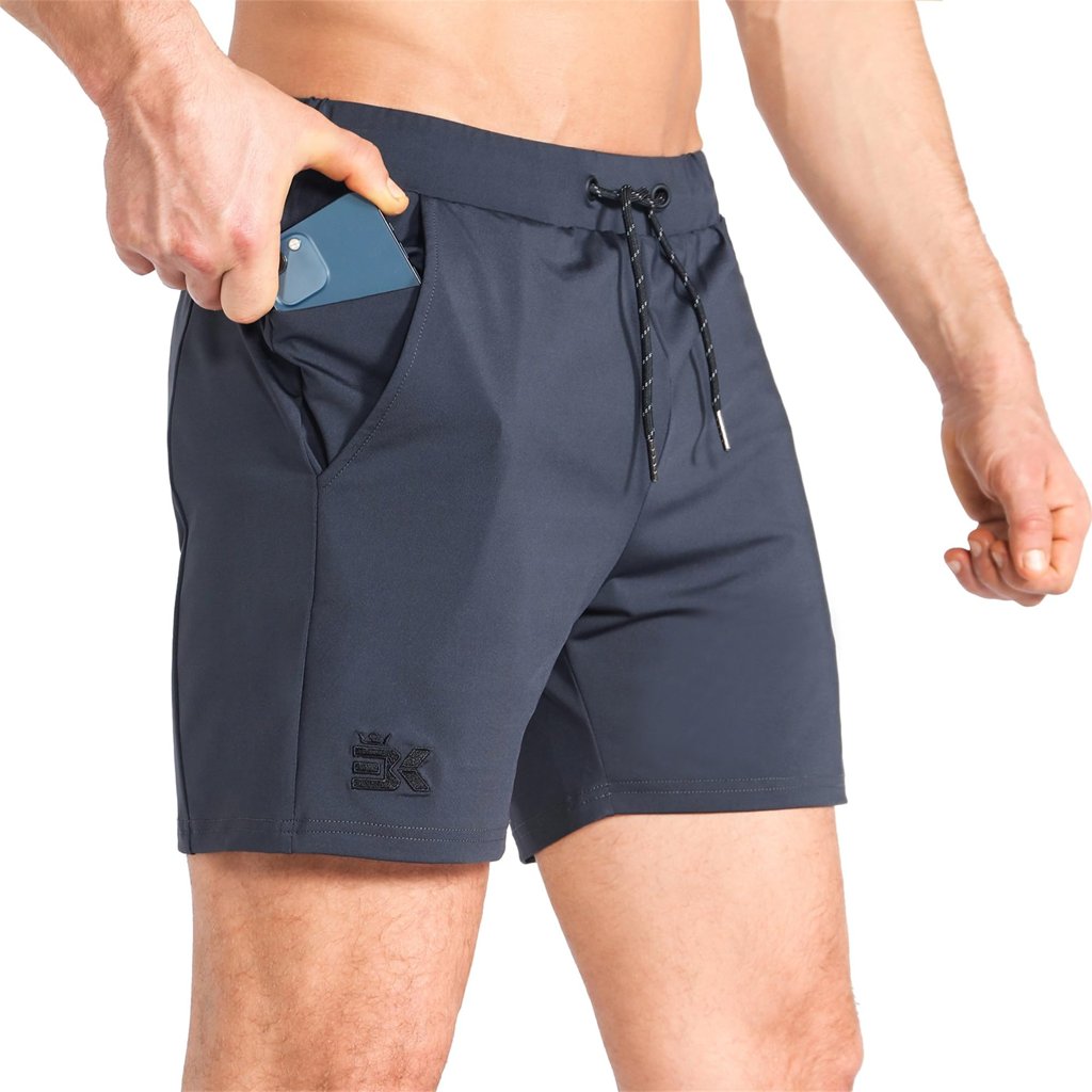 Pantalones cortos deportivos con bolsillos y secado rápido por 16,63€