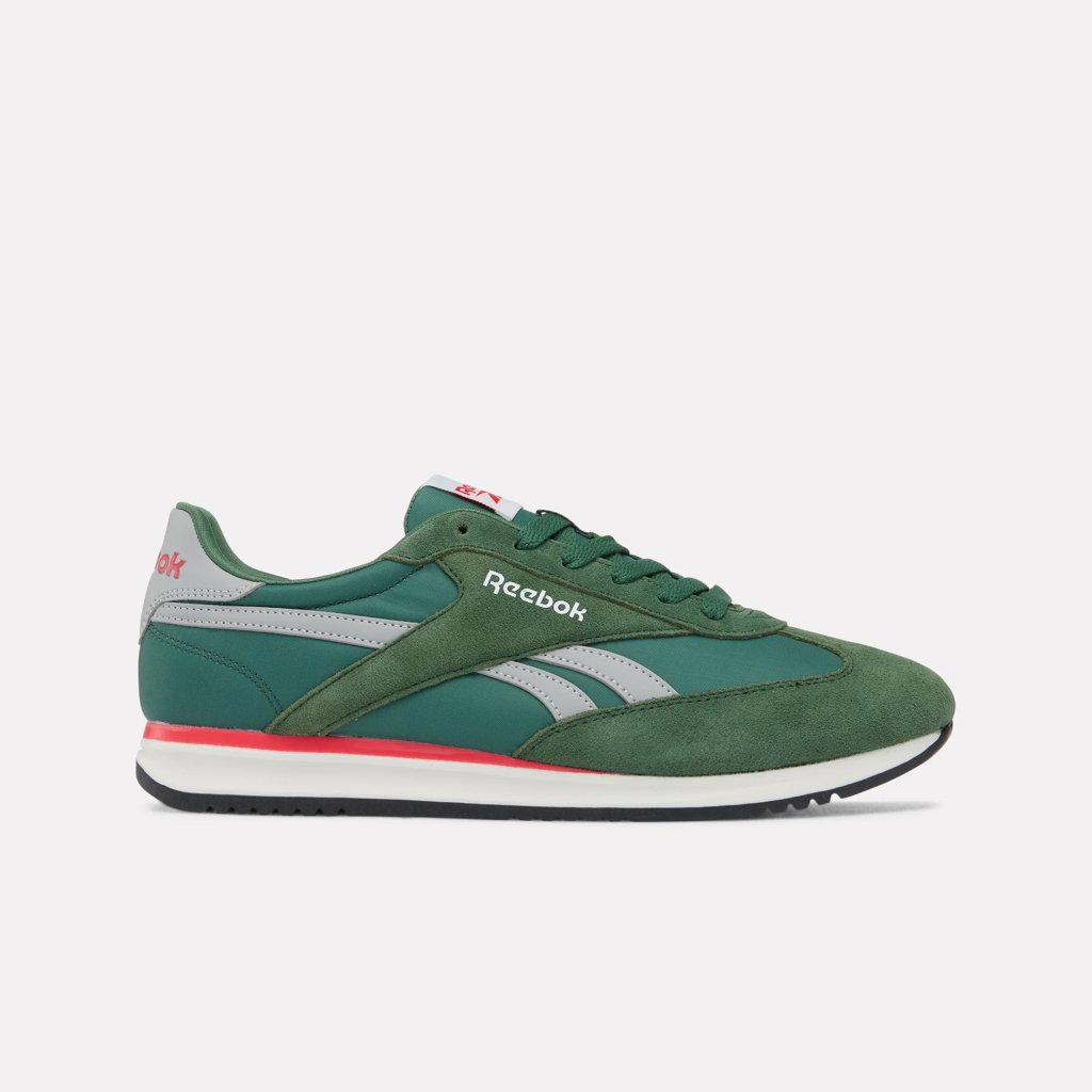 World 70 de Reebok: estilo clásico a mitad de precio