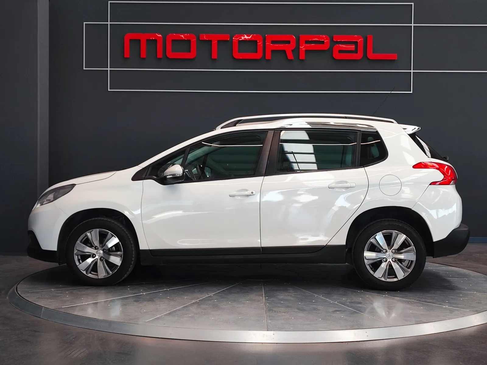 Peugeot 2008 Active 1.6 e-HDi 92, foto 1