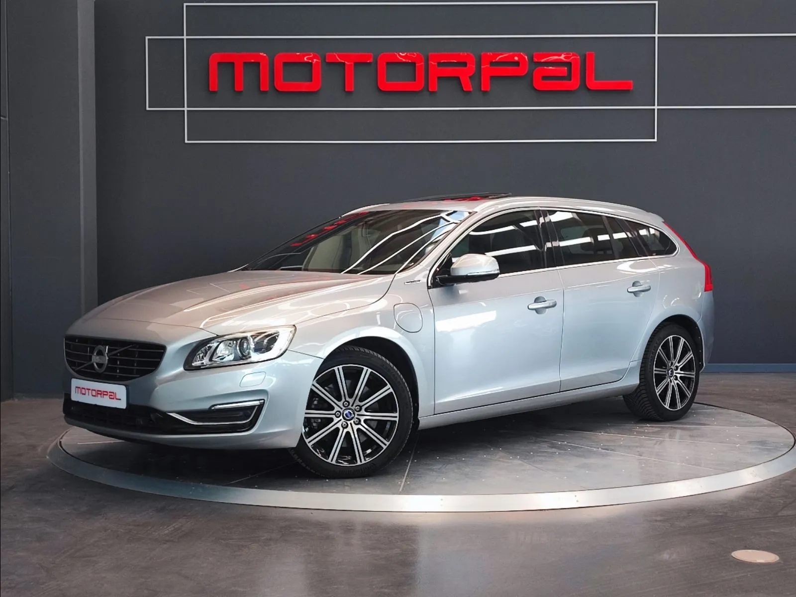 Volvo V60 2.4 D6 Híbrido AWD Auto