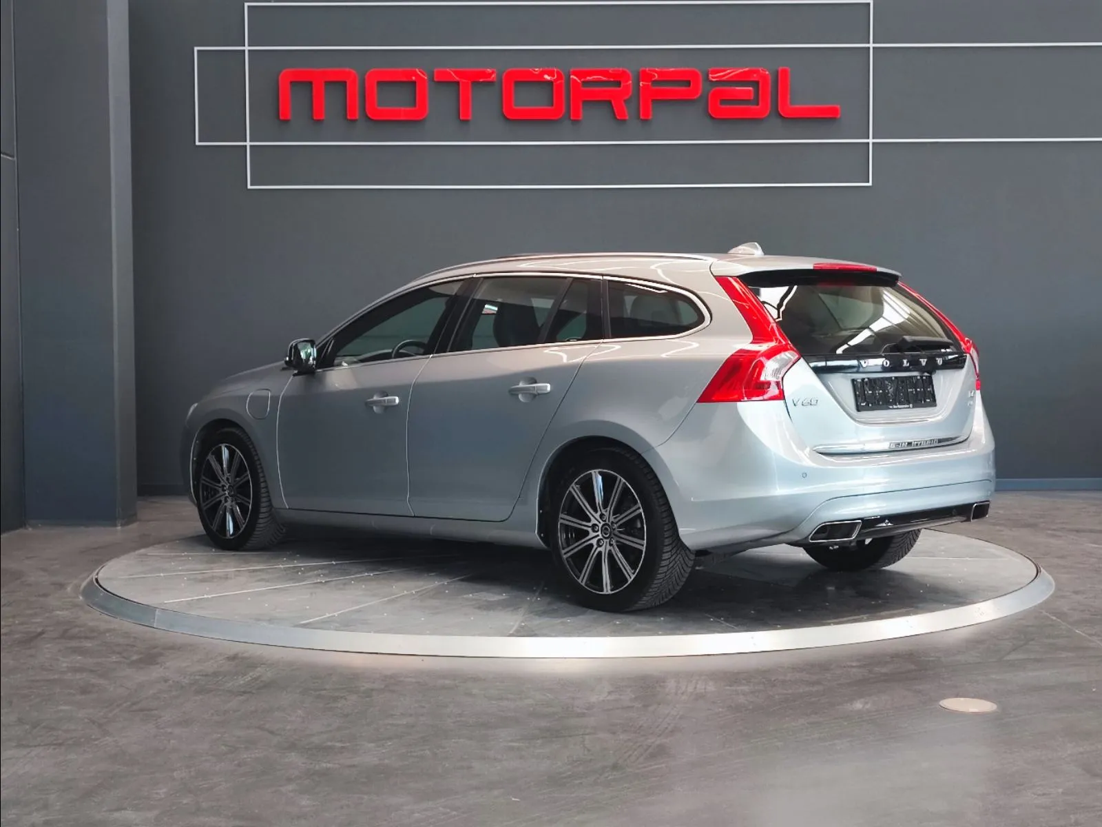 Volvo V60 2.4 D6 Híbrido AWD Auto, foto 2