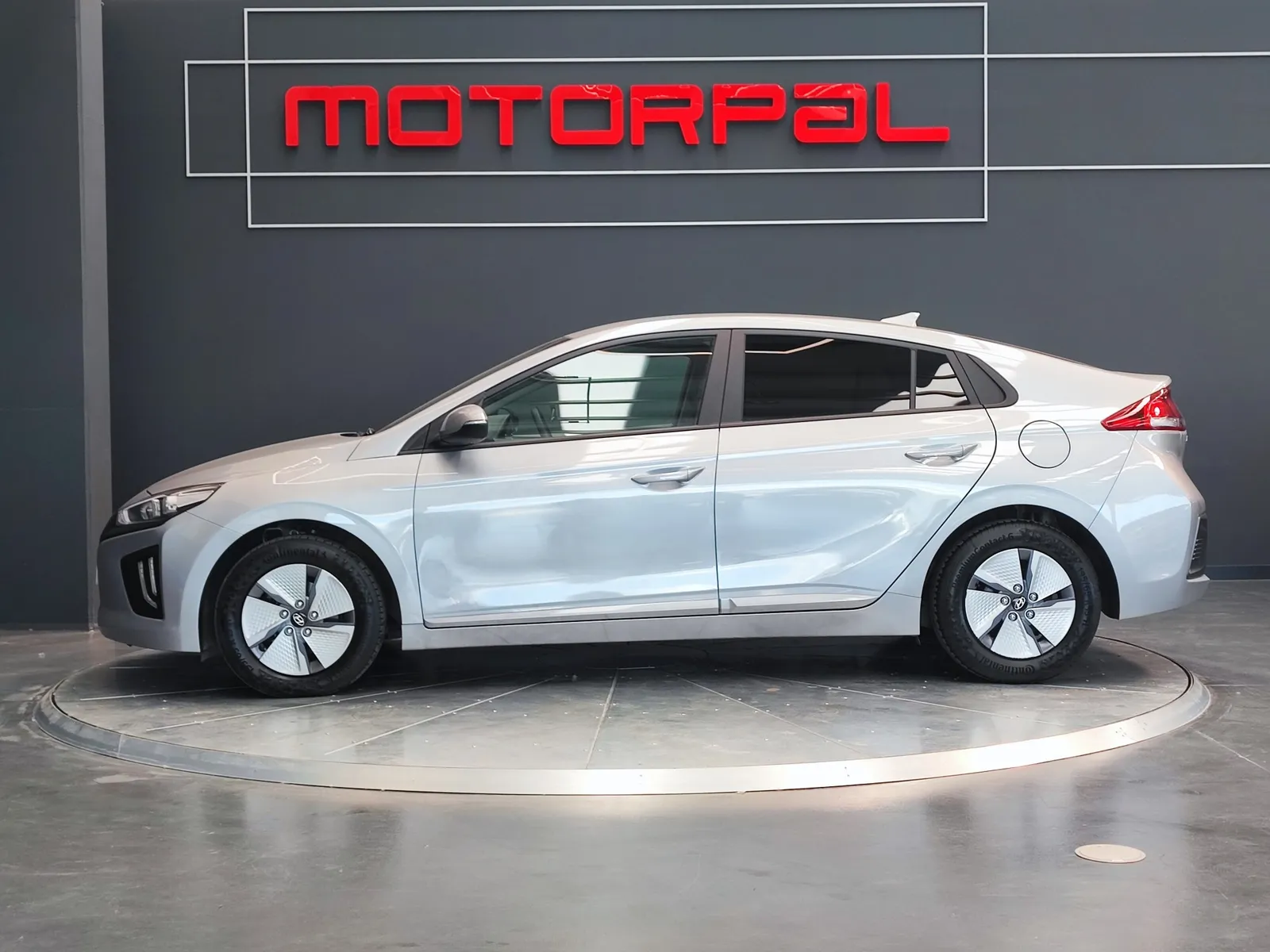 Hyundai IONIQ 1.6 GDI HEV Klass DCT, foto 1