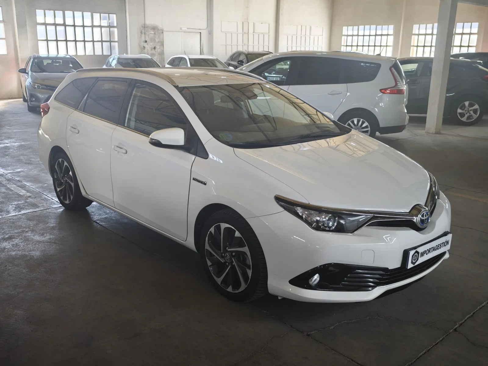 Toyota Auris 1.8 140H Active Touring Sports