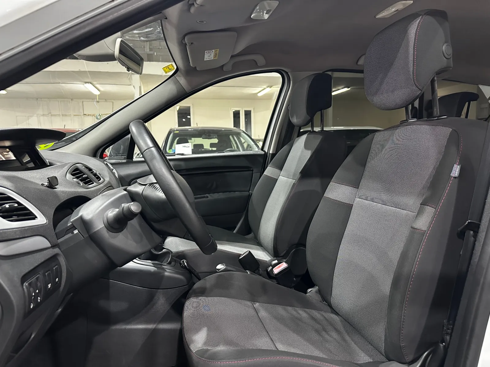 Renault Scénic Selection Energy Tce 115, foto 4