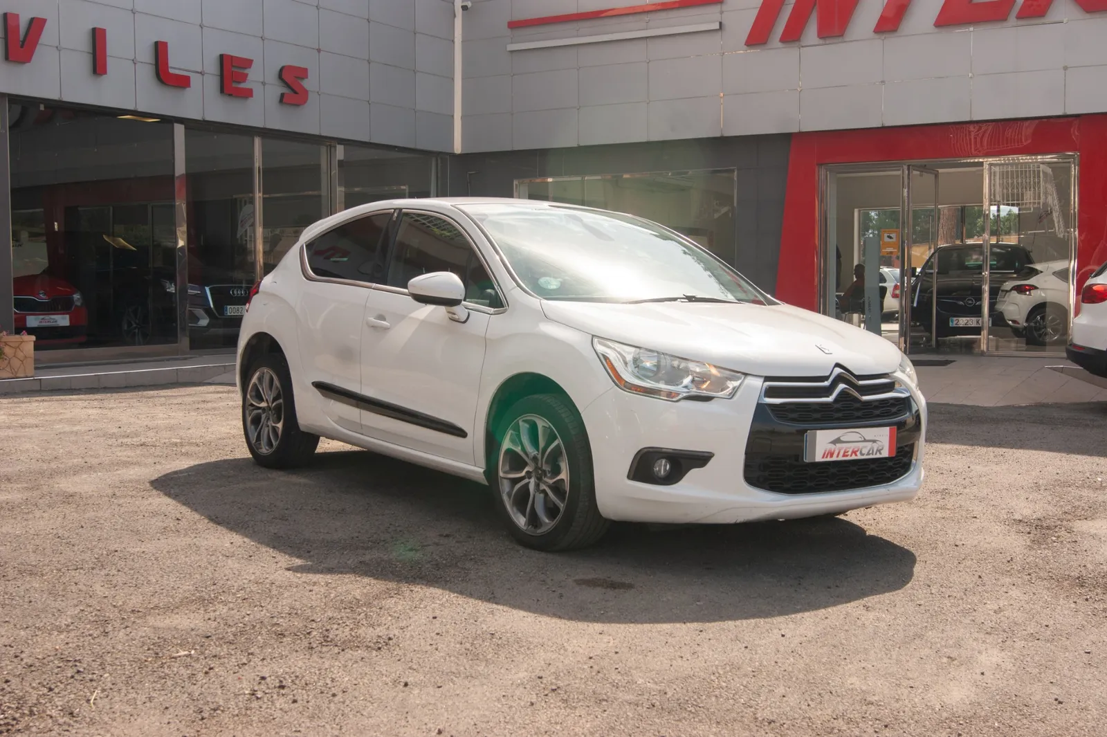 DS DS 4 1.6 BlueHDi 120cv STT Desire