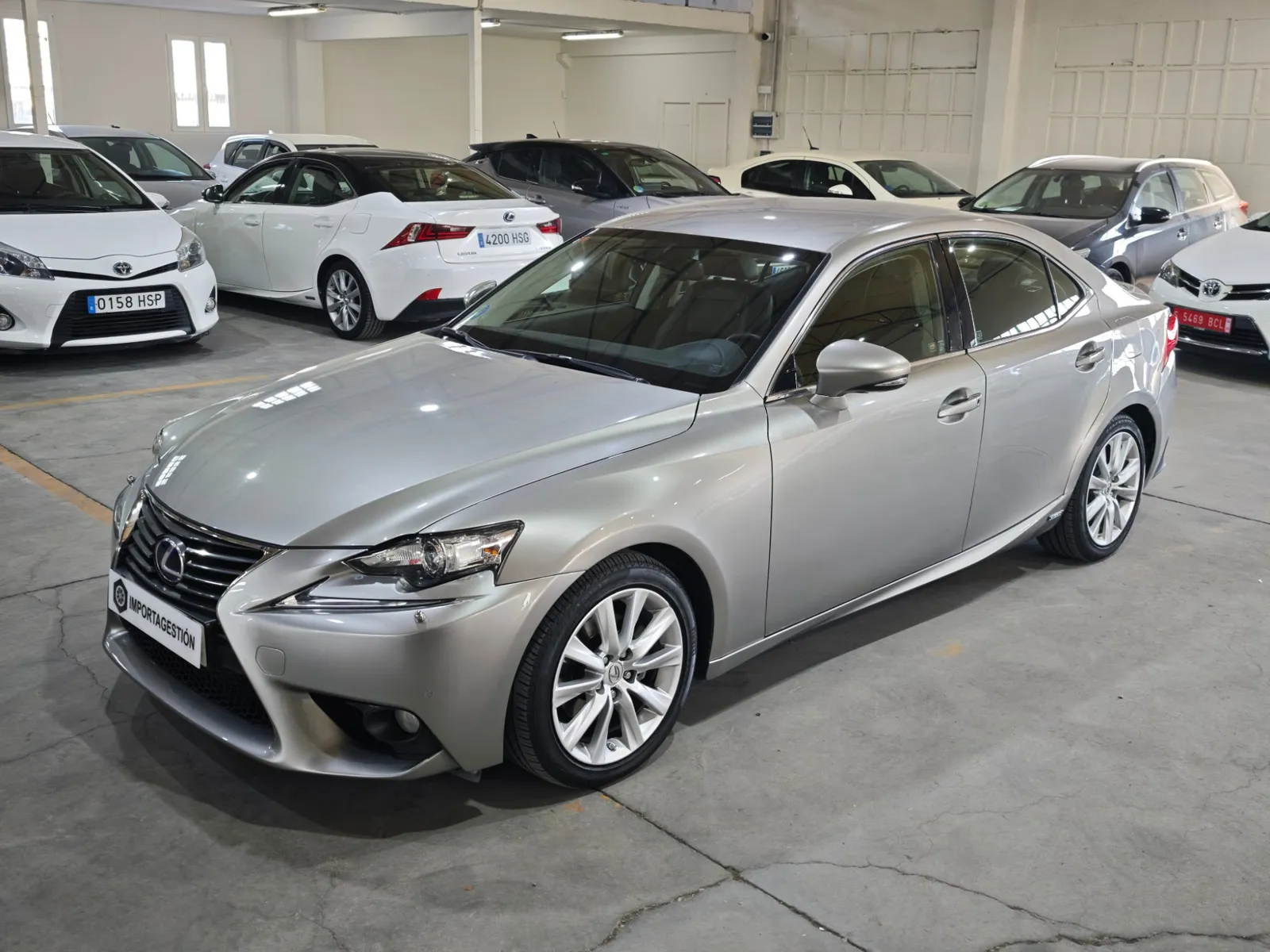 Lexus IS 300h Hybrid Drive Tecno, foto 1