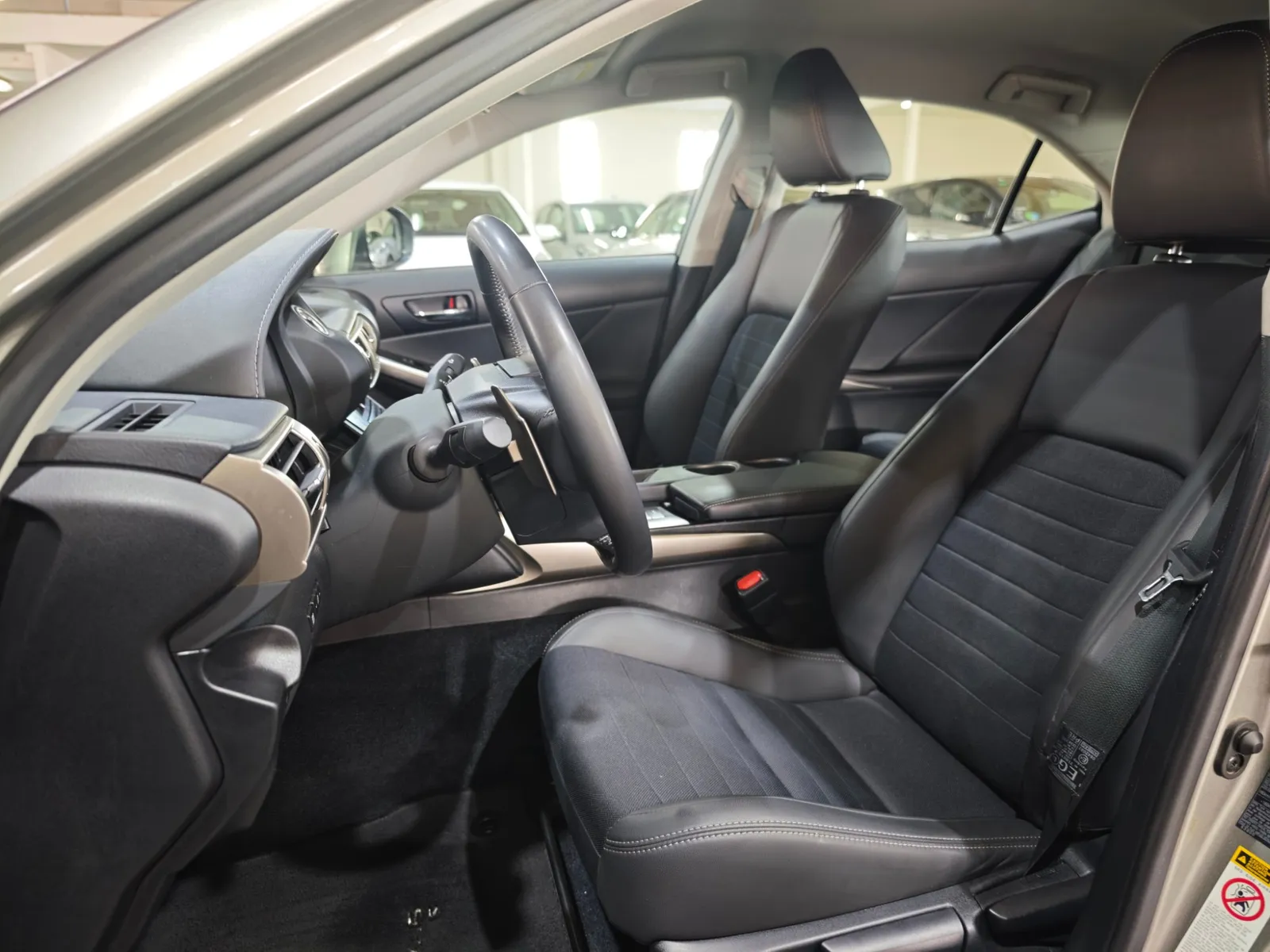Lexus IS 300h Hybrid Drive Tecno, foto 4