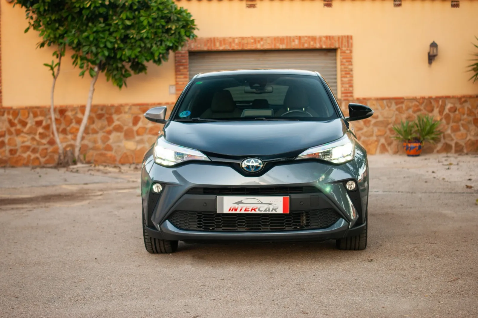 Toyota C-HR 2.0 180H Advance, foto 1