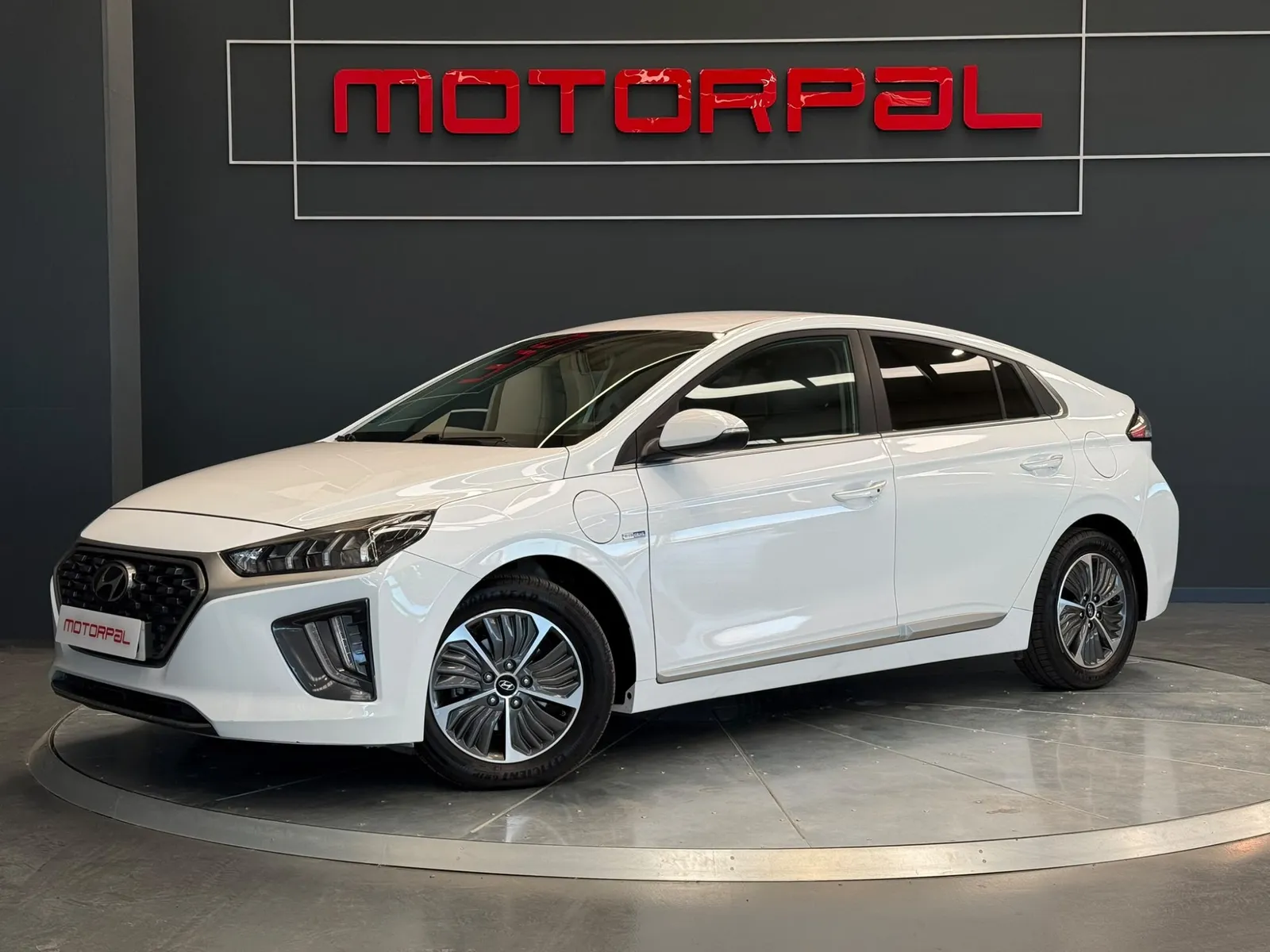 Hyundai IONIQ 1.6 GDI PHEV Tecno DCT
