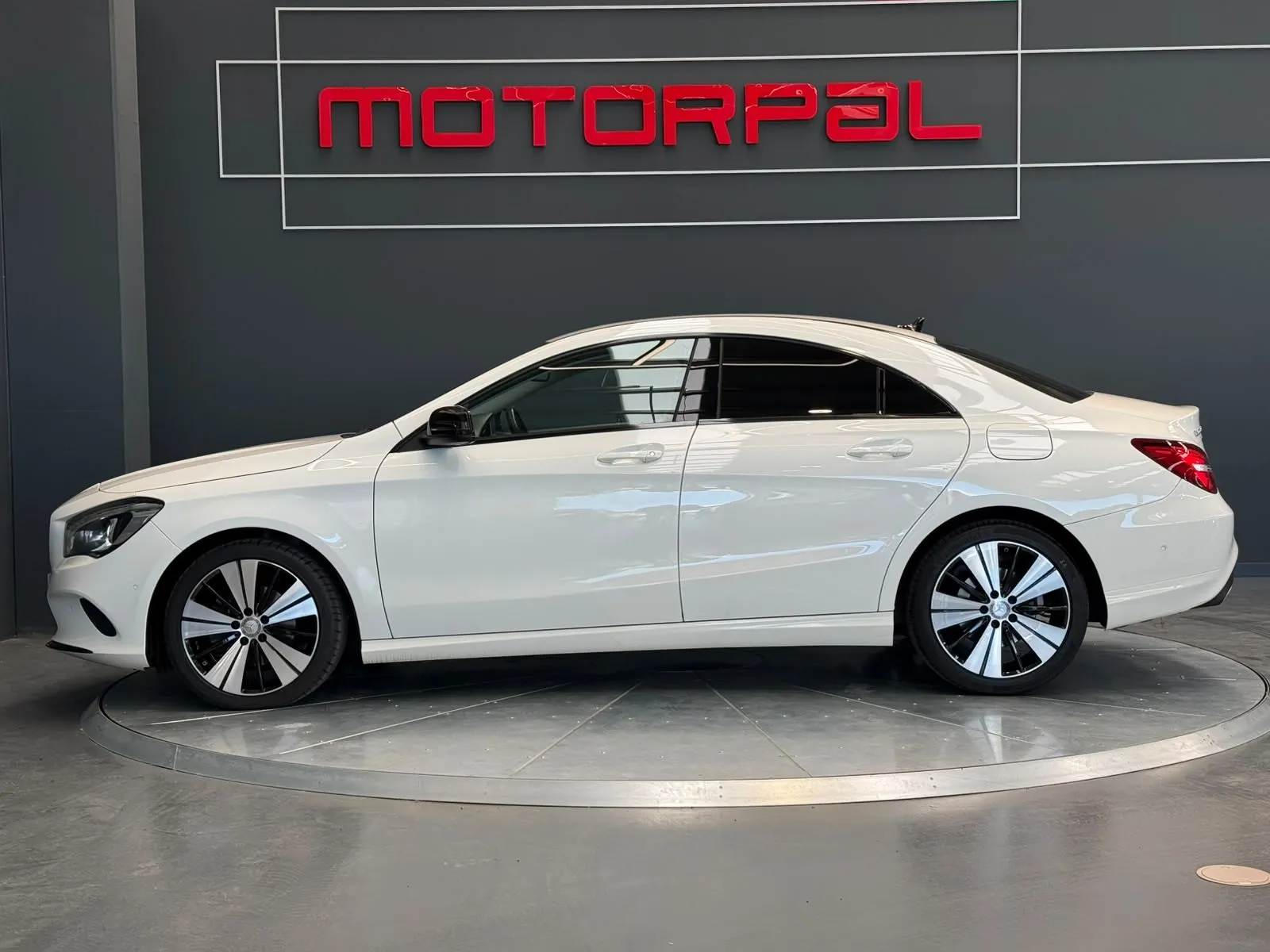 Mercedes-Benz Clase CLA CLA 200 d, foto 1