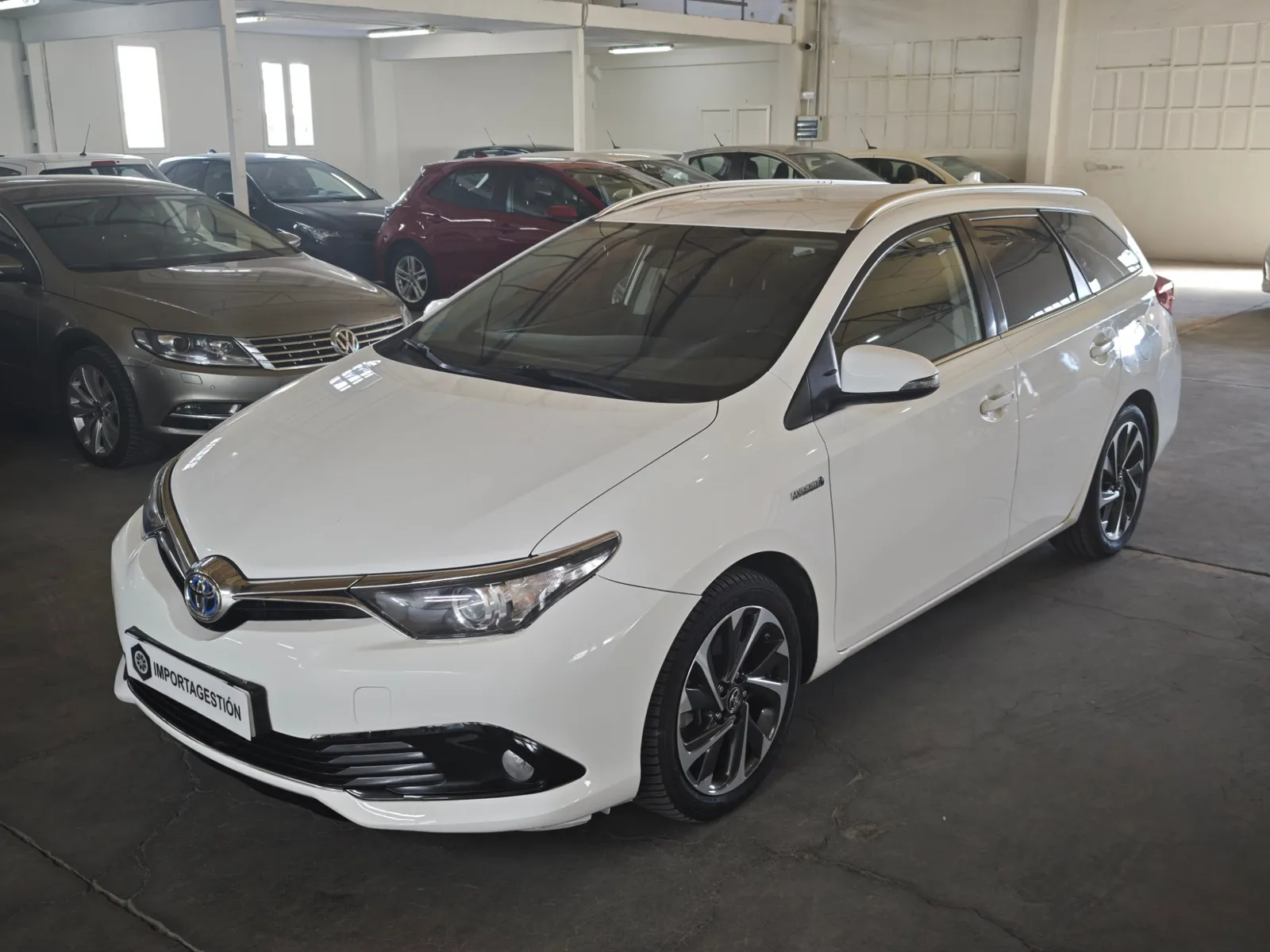 Toyota Auris 1.8 140H Active Touring Sports, foto 1