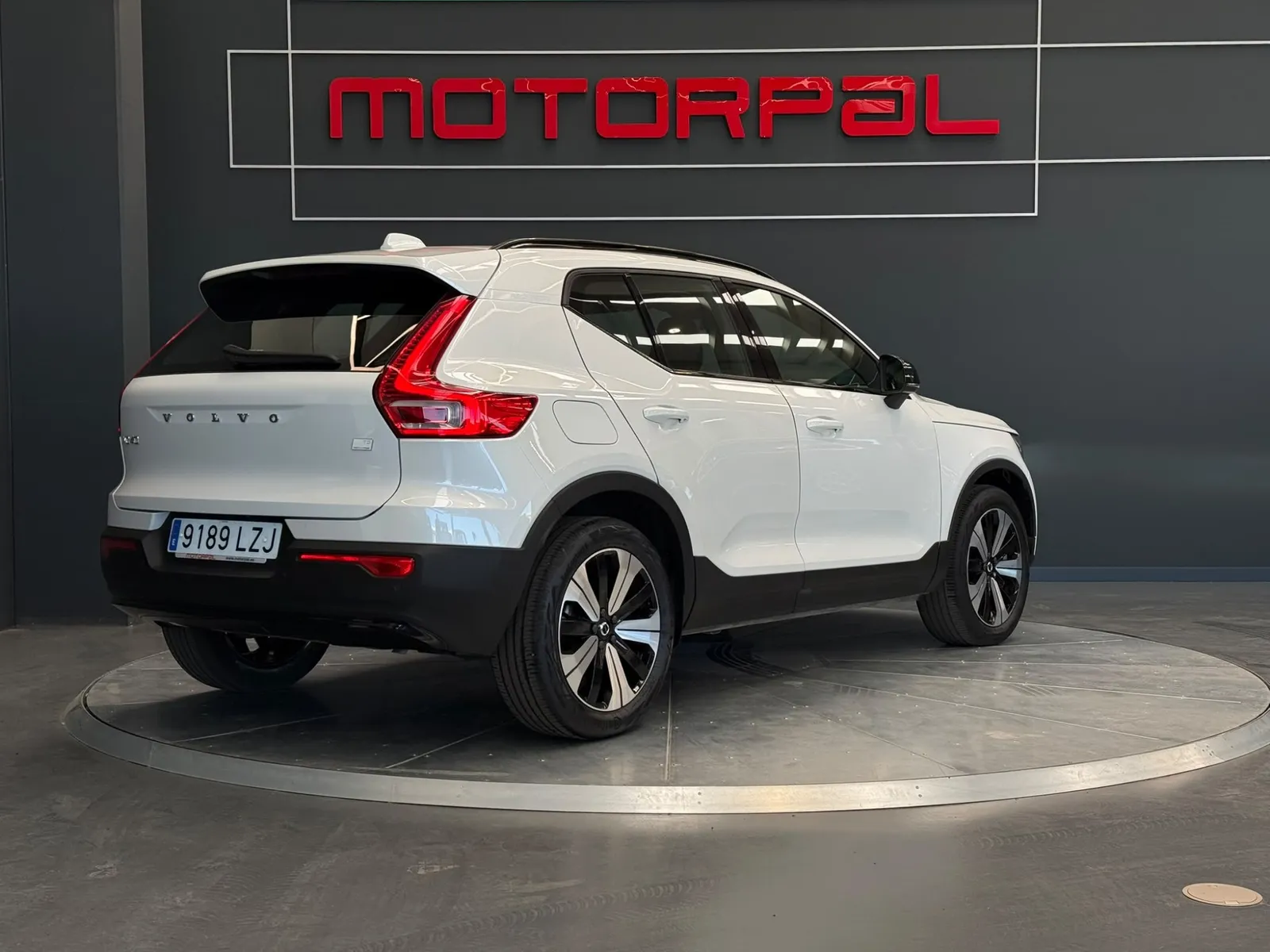 Volvo XC40 1.5 T5 Recharge PHEV Plus Dark Auto, foto 4