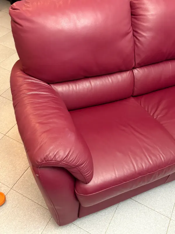 Sofá piel dos plazas burdeos