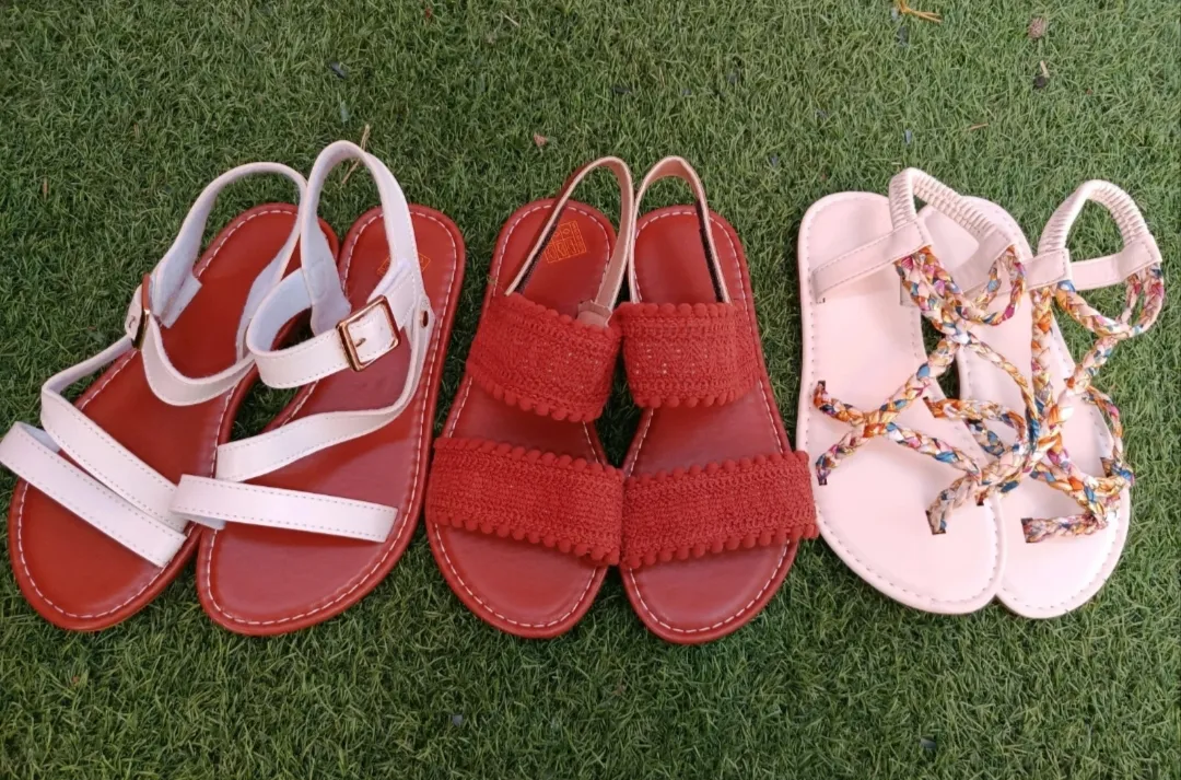 Lote sandalias núm 33 nuevas