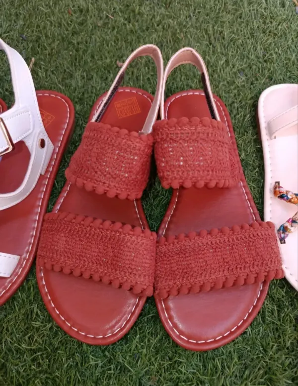 Lote sandalias núm 33 nuevas