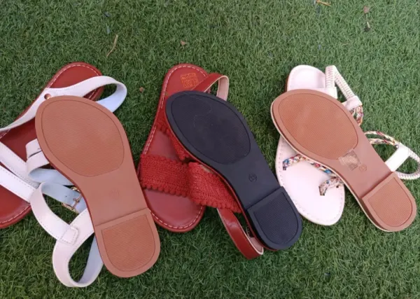 Lote sandalias núm 33 nuevas